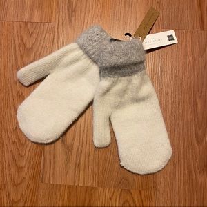 LOOK mittens gloves white